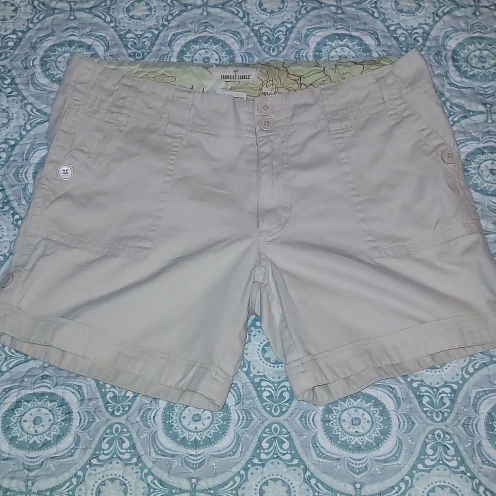 Paradise Shores shorts